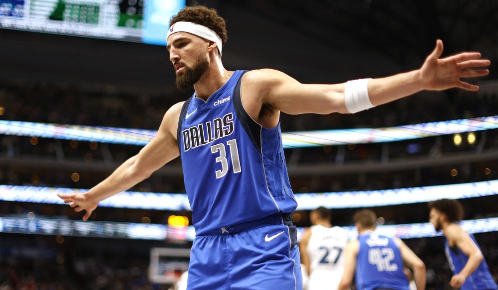 育舞台上的 育舞台上的