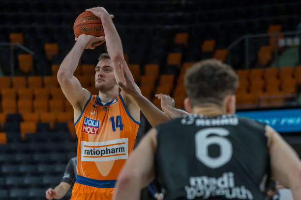 通过包夹和 通过包夹和