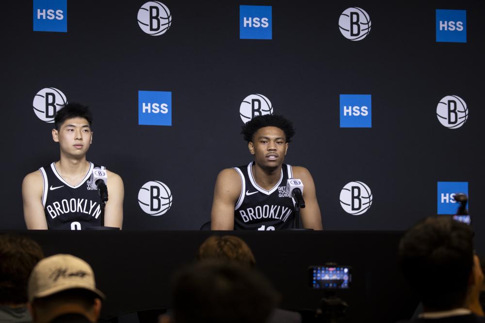 他在场上的 他在场上的